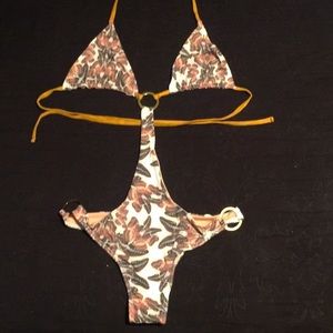 NWOT Monokini butterfly print w/ O-rings